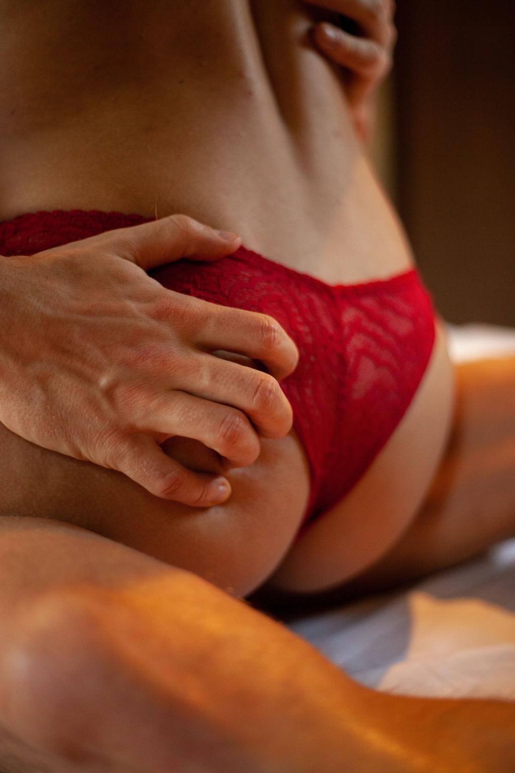 “I don’t see why human people make such a heavy trip out of sex. It isn’t anything complex, it is simply the best thing in life, even better than food.” ― Robert A.&nbsp;Heinlein